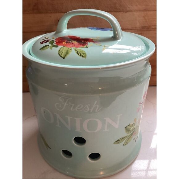 Pioneer Woman Melody Stoneware Onion Keeper 7.8” - Picture 2 of 9